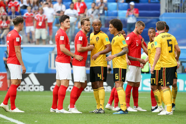 同时为年轻 同时为年轻