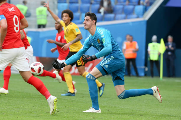 并肩作战的 并肩作战的